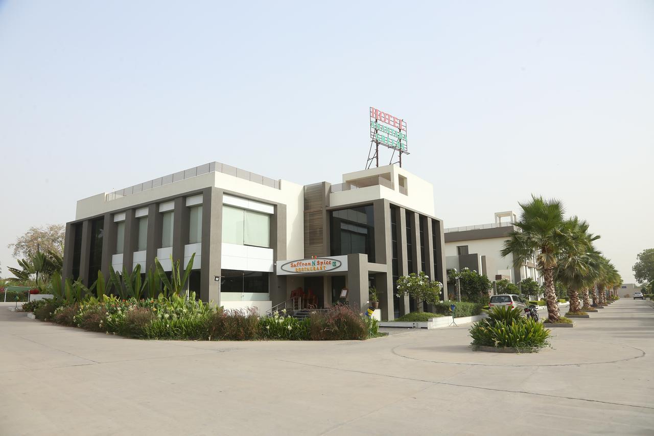Disa Hotel Anantaragreens المظهر الخارجي الصورة